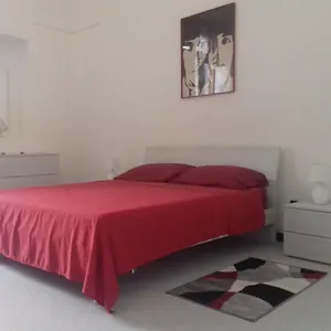https://happy-house-salento-apartment.lecce-hotels.com